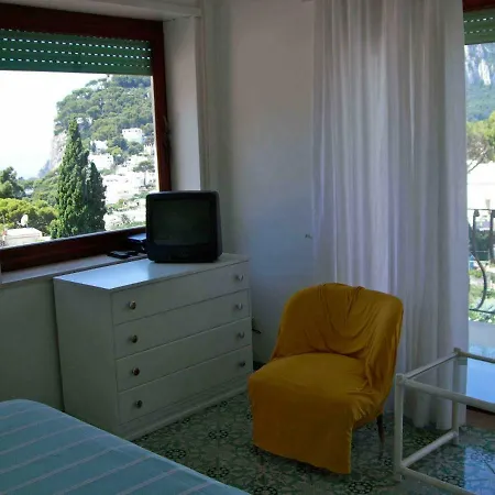 Breathtaking Panoramic Penthouse In Center 公寓 卡普里